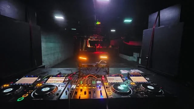 Decks and mixer before doors