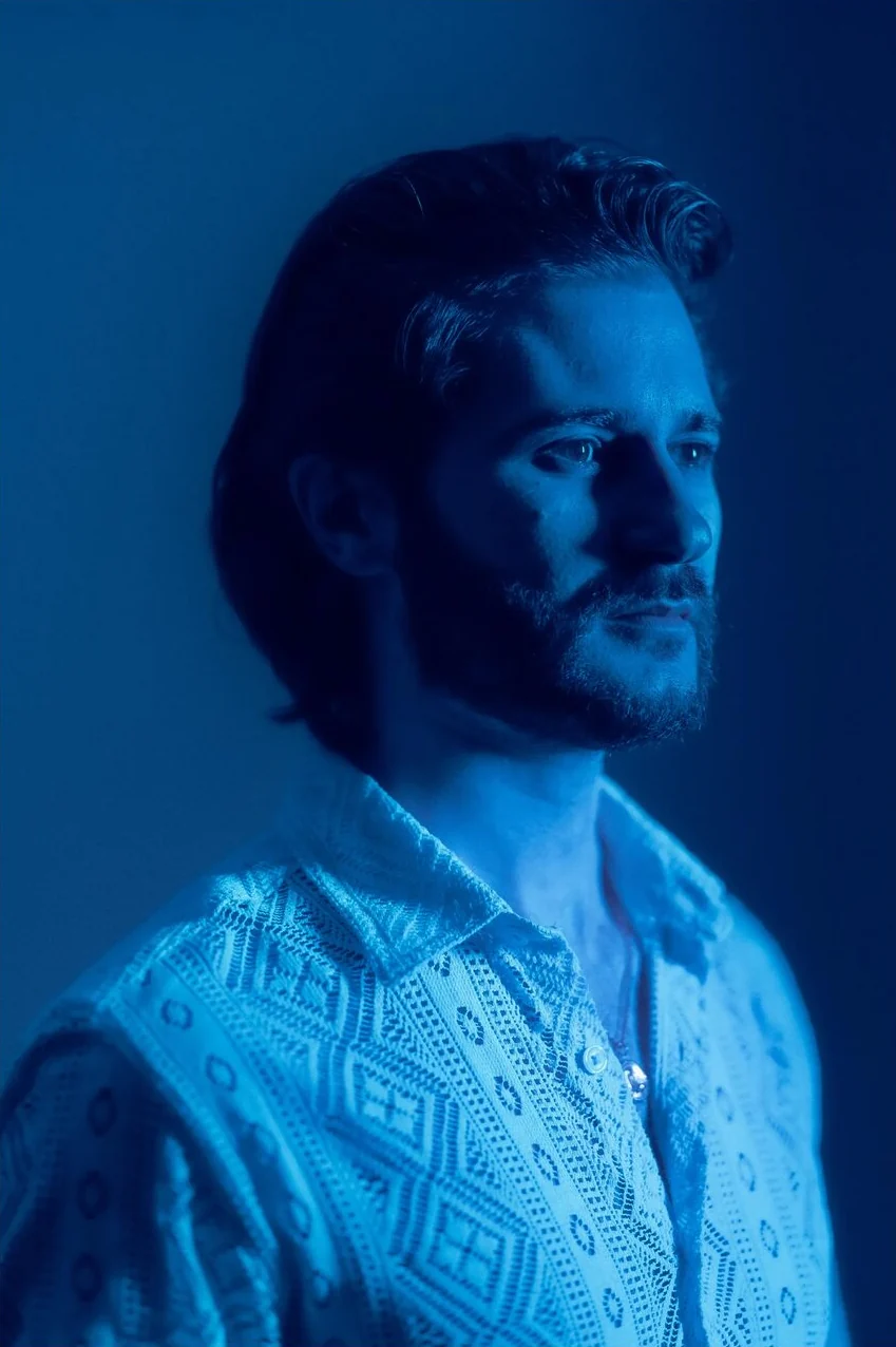 Joseph Nakouzi, portrait in blue light